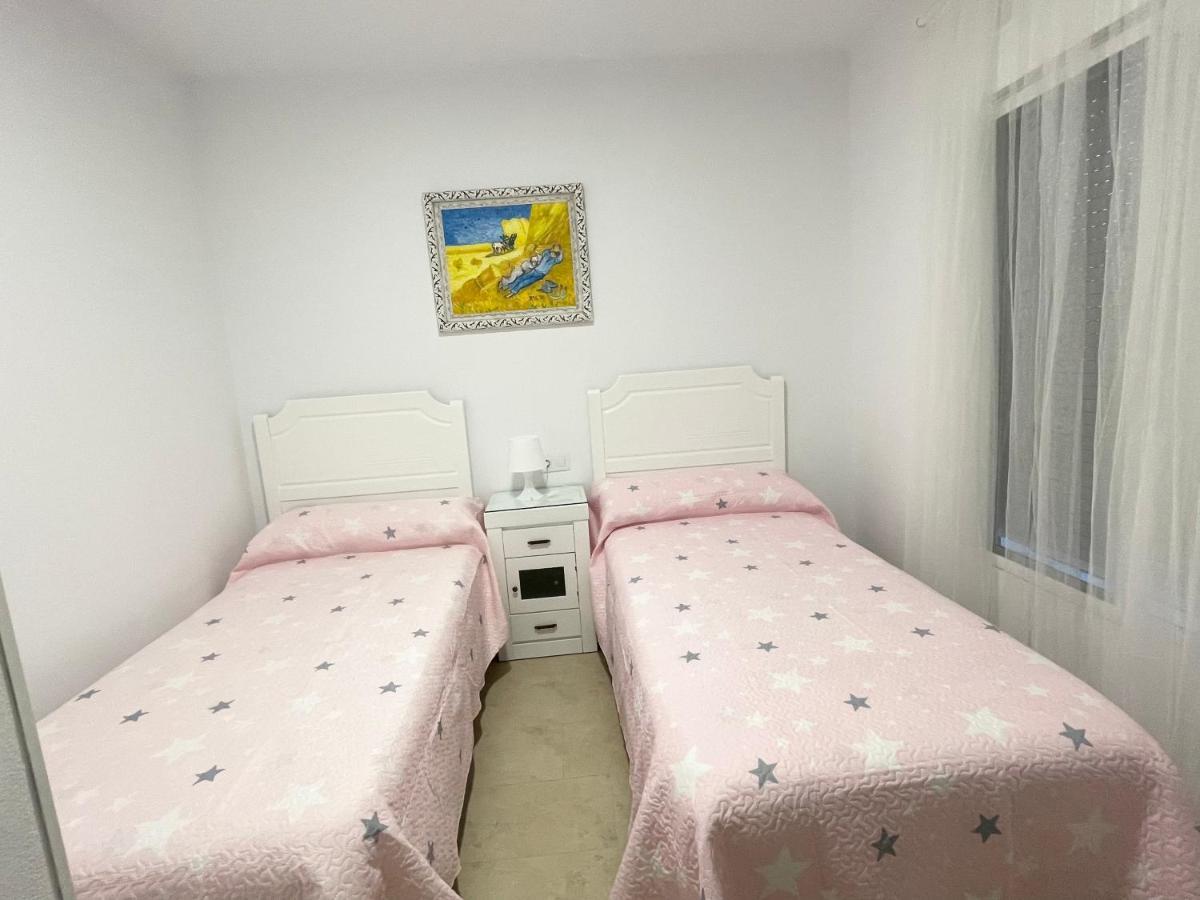 Chalet En Conil, Descansa Y Disfruta コニル・デ・ラ・フロンテラ エクステリア 写真